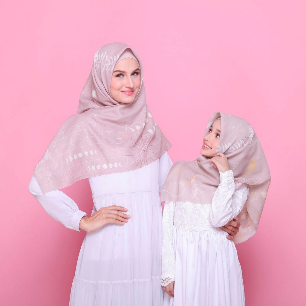 Hijab Tutorial Galaxy Scarf Original by Hijab Wanita Cantik