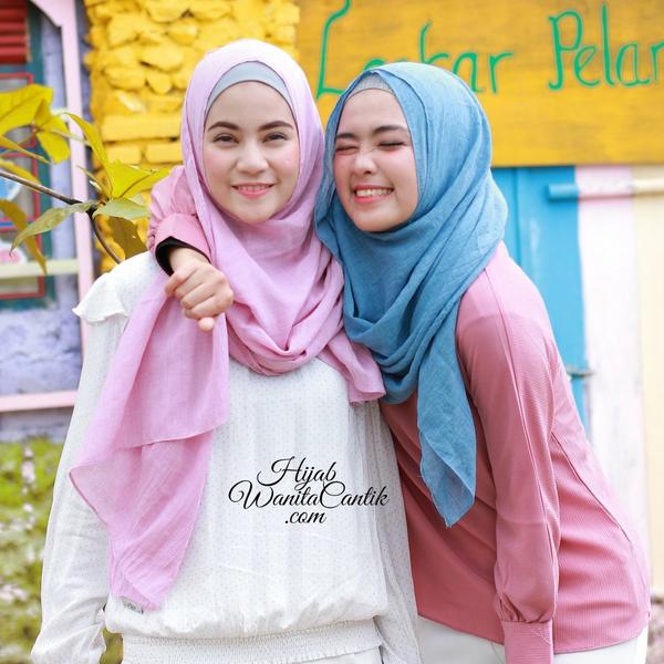 Hijab Tutorial Pashmina Instan Famora Original by Hijab Wanita Cantik