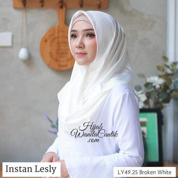 Hijab Tutorial Segitiga Instan Lesly Original by Hijab Wanita Cantik