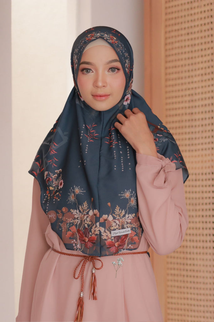 [ BUY 3 GET 1 FREE ] Hijab Instan Baiti Ery - BM45.57 Royal