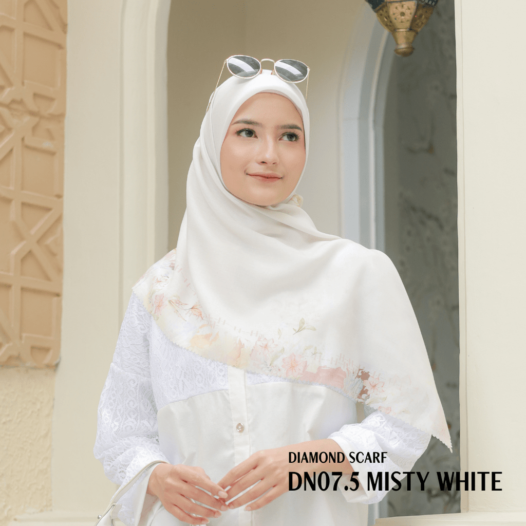 [ BUY 3 GET 1 FREE HIJAB ] Diamond Scarf - DN07.5 Misty White