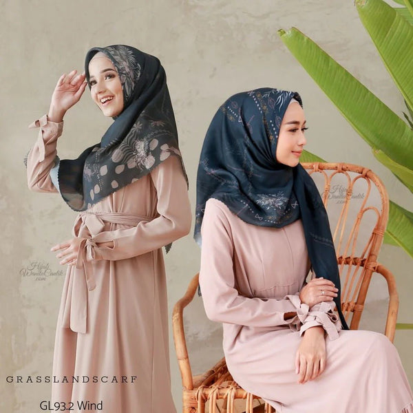 [DISKON AMBYAR] Last Stock Scarf Motif Hijabwanitacantik Series Hijab Kerudung Printing Motif