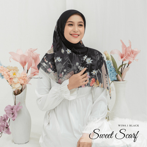 [ BUY 3 GET 1 FREE HIJAB ] Sweet Scarf - WIN6.1 Black